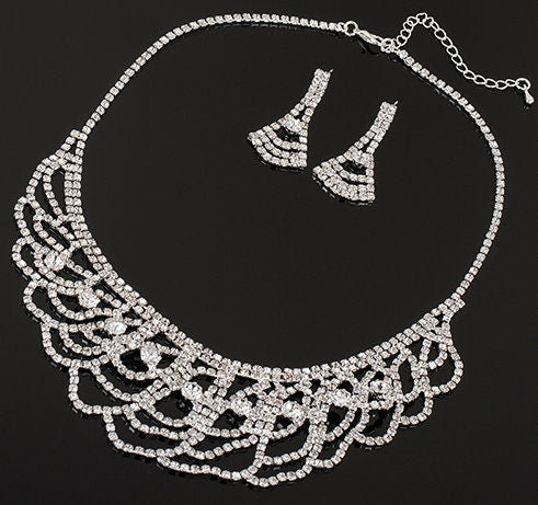 The Scoop Neck Diamond Necklace Set