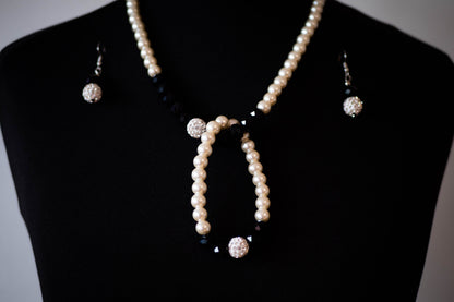 Black And White, A Pearl Set