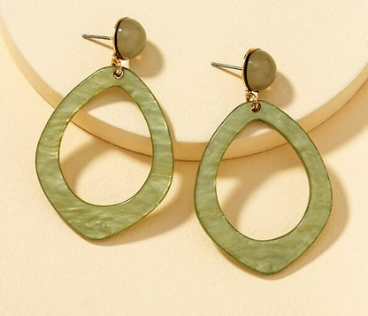 The Pastel Green Oval Earring