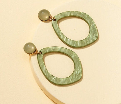 The Pastel Green Oval Earring