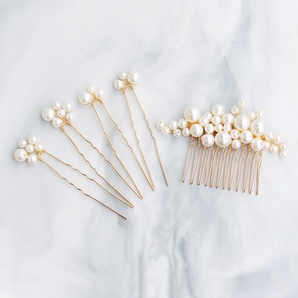 The Handmade Pearl Hair Clip Set