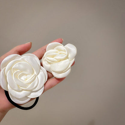 The Cream Flower Scrunchie