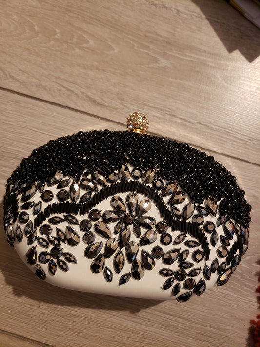 The Pearl Beaded Clutch