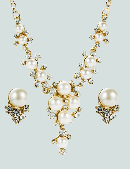 The Classic Encrusted Pearl Set