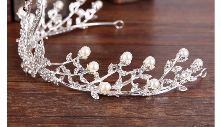 The Regal Swan Tiara